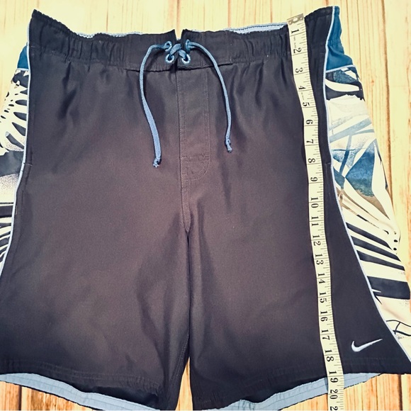 Nike Swim Trunks Board Shorts Mens Size Medium Navy with Floral panels tri color - Picture 12 of 12